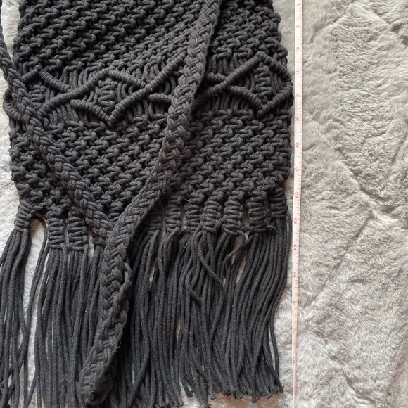 Tassel Bag - Picture 4 of 7